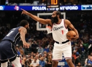 开云APP-猛龙碾压灰熊，字母哥统治全场