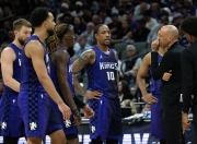 开云体育中国官网-快船横扫独行侠，萨博尼斯关键制胜的简单介绍