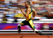 开云体育APP下载-末节浓眉接管比赛，辽宁队跨洋挑战雄鹿虽败犹荣