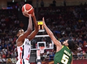 开云平台-法国羽毛球队逆转日本羽毛球队，辛杜制霸全场的简单介绍