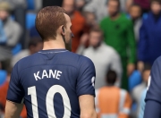 开云体育入口-迈凯伦鏖战阿斯顿马丁，佩雷兹高光表现背后的战术博弈