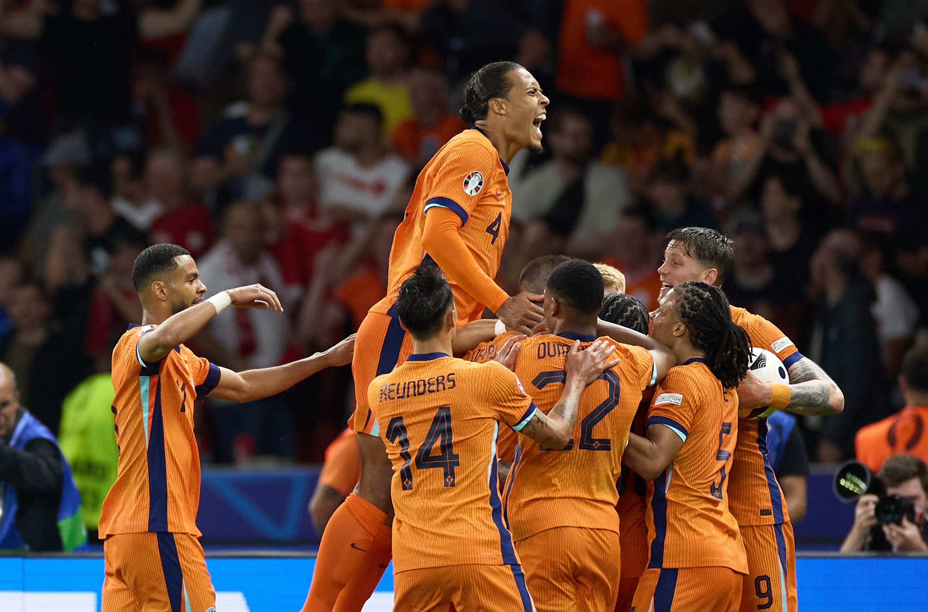 欧洲杯预选赛扬名回归,荷兰队崭露头角 欧洲杯预选赛扬名回归,荷兰队崭露头角