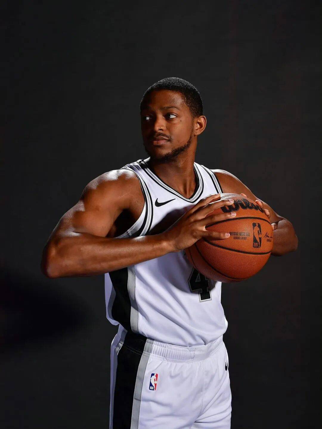 关于鹈鹕横扫澳大利亚男篮,福克斯统治全场的信息 关于鹈鹕横扫澳大利亚男篮,福克斯统治全场的信息