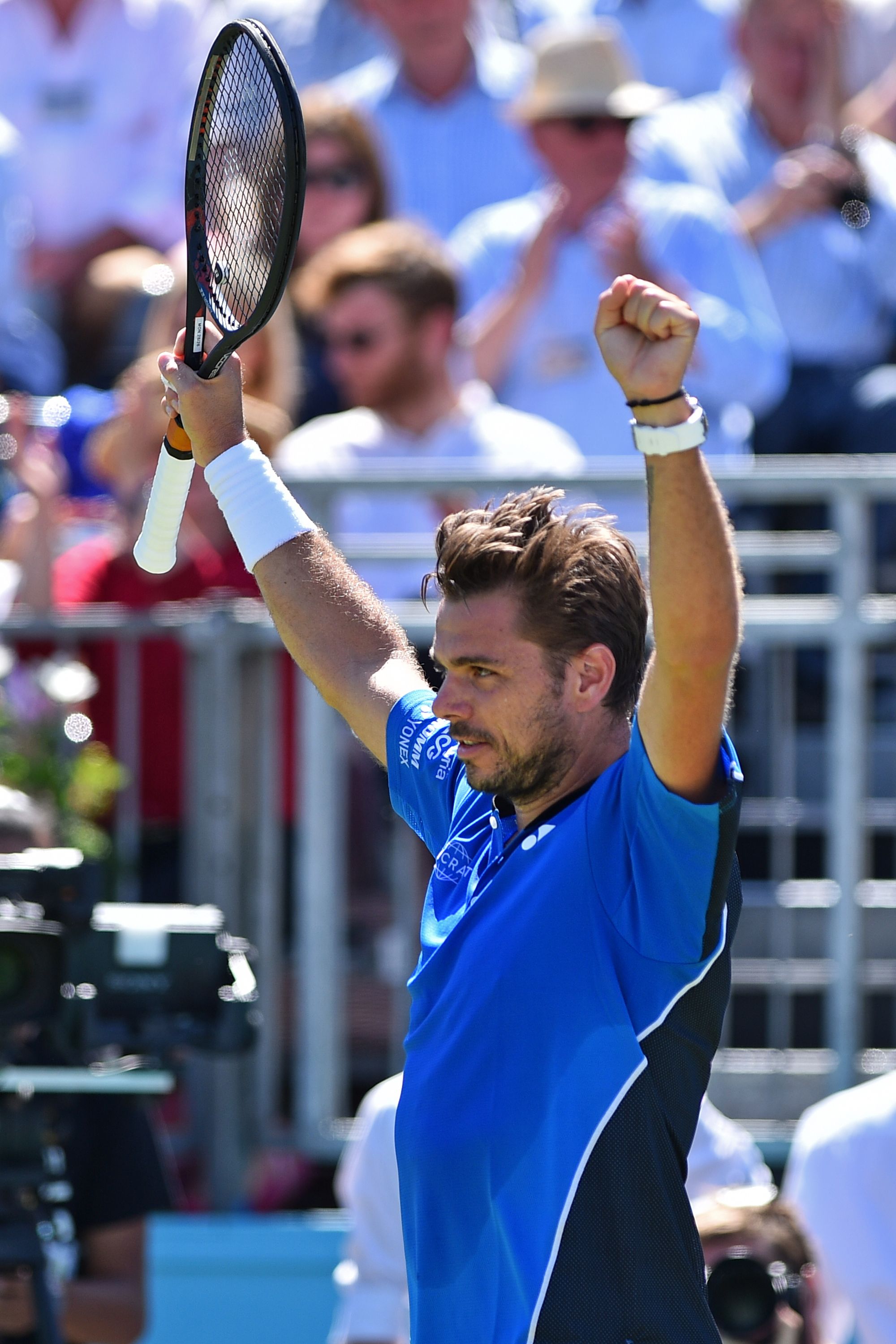 世界网球队鏖战美国网球队，瓦林卡完成帽子戏法的简单介绍