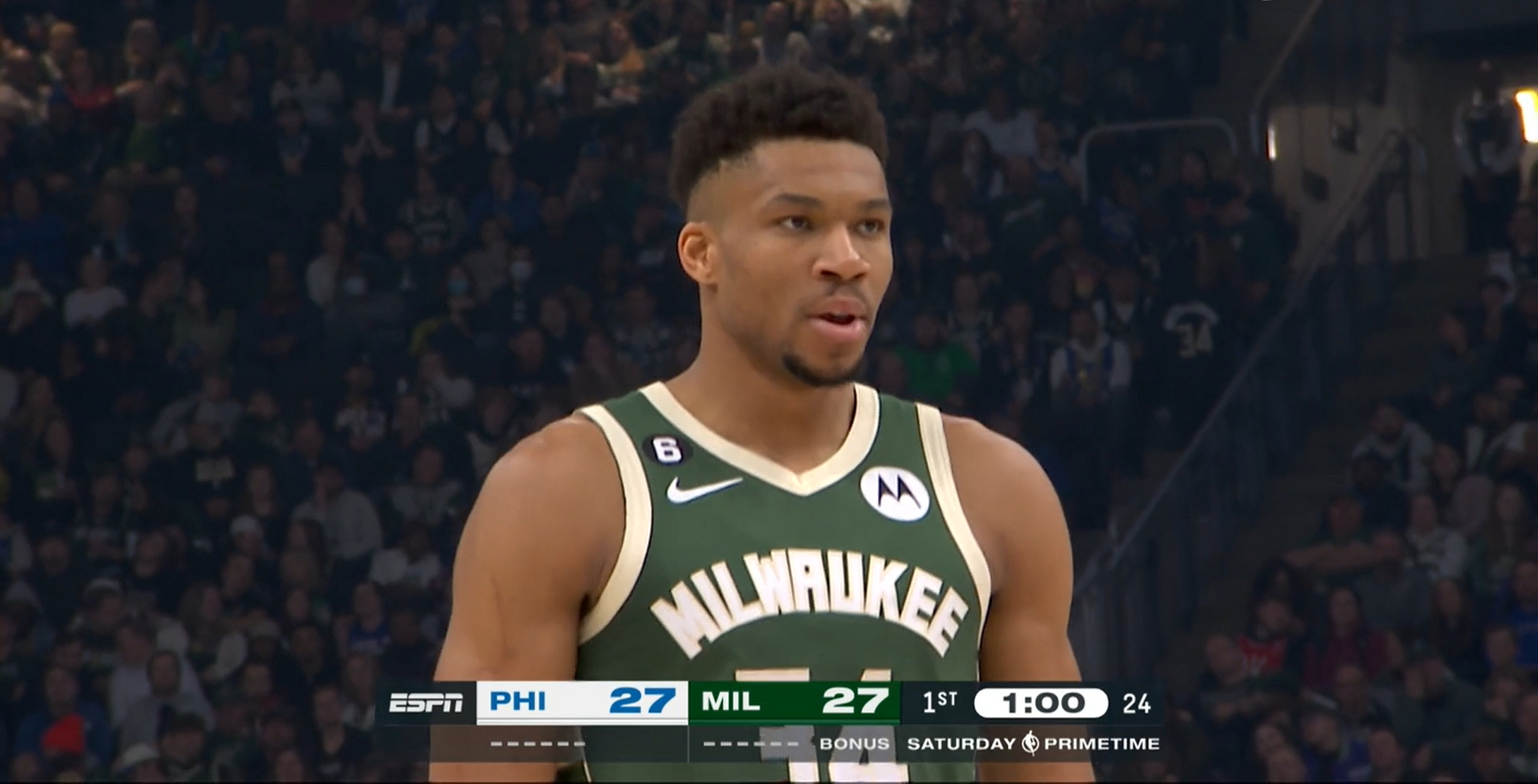 雄鹿遭遇逆转，连胜终结未能保持不败战绩