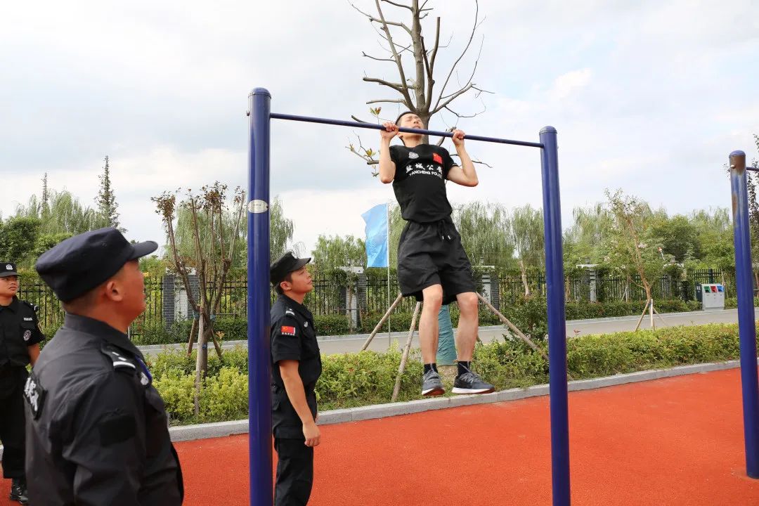 火力全开一决胜负，犹如绝地逃生局高潮澎湃的简单介绍