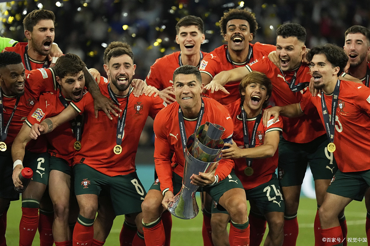 欧国联半决赛战火连连，球迷情绪高涨的简单介绍