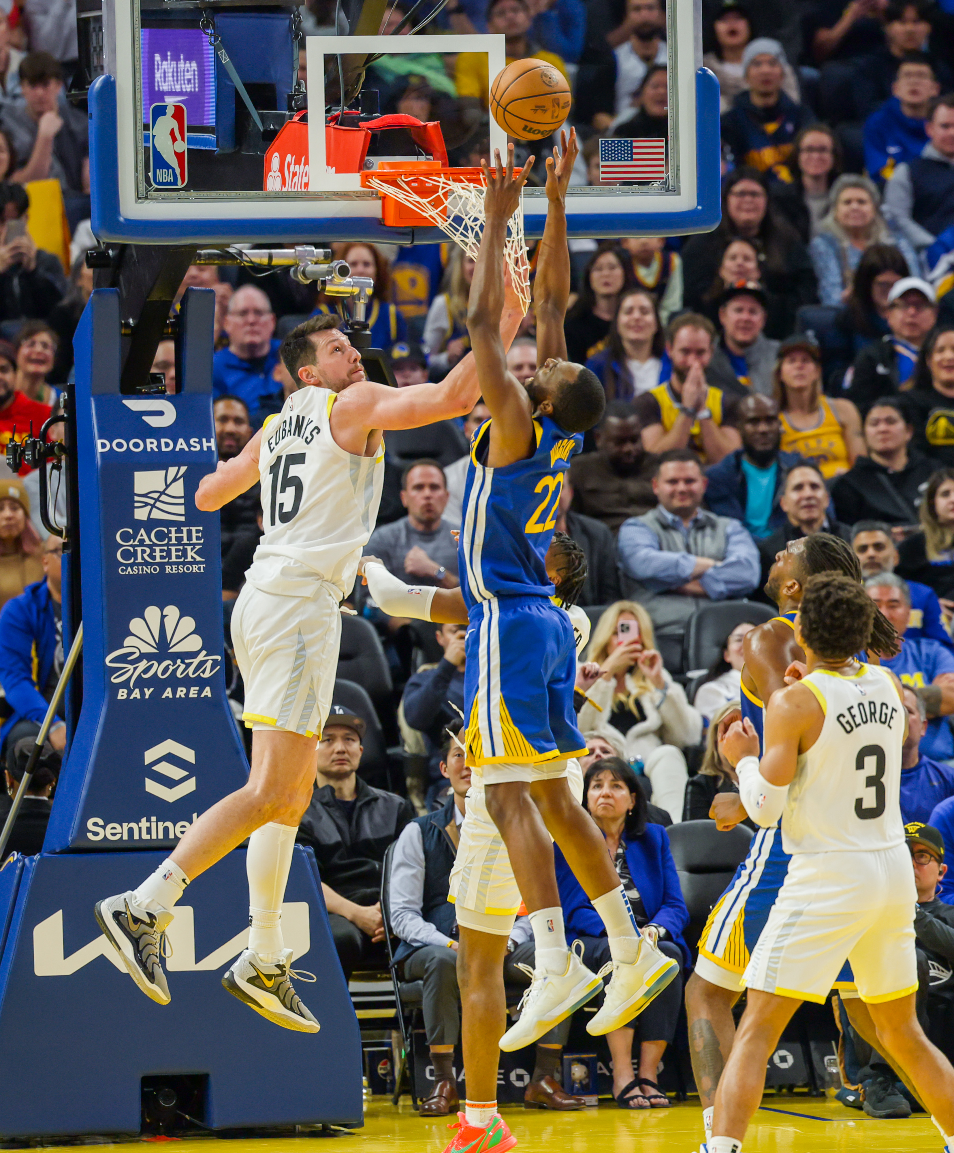 关于爵士客场大胜鹈鹕，高质量球员表现突出的信息