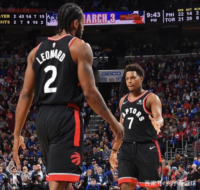 天津队险胜尼克斯，范弗利特带队取胜