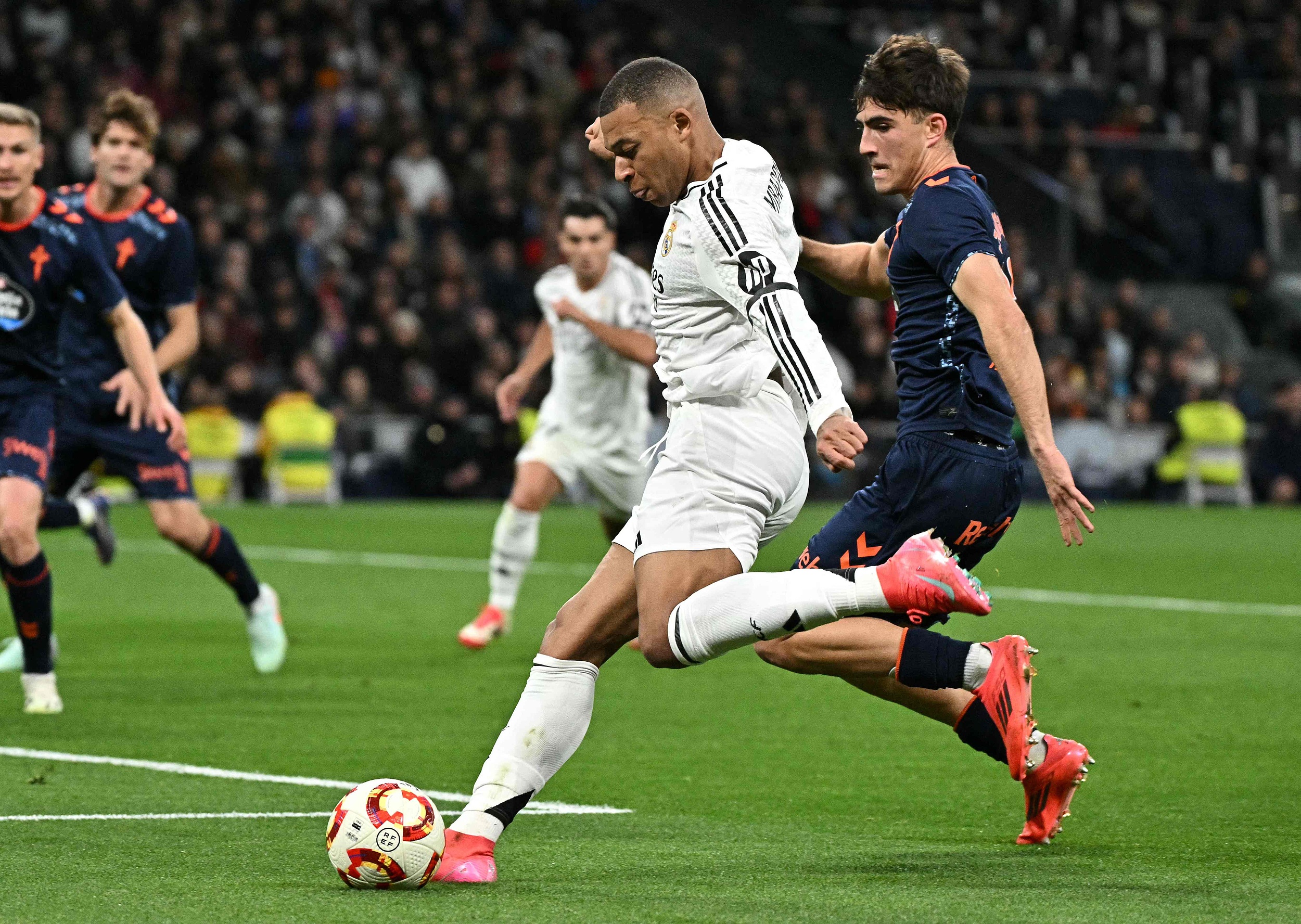 美国网球队鏖战日本网球队，梅德韦杰夫完成帽子戏法的简单介绍