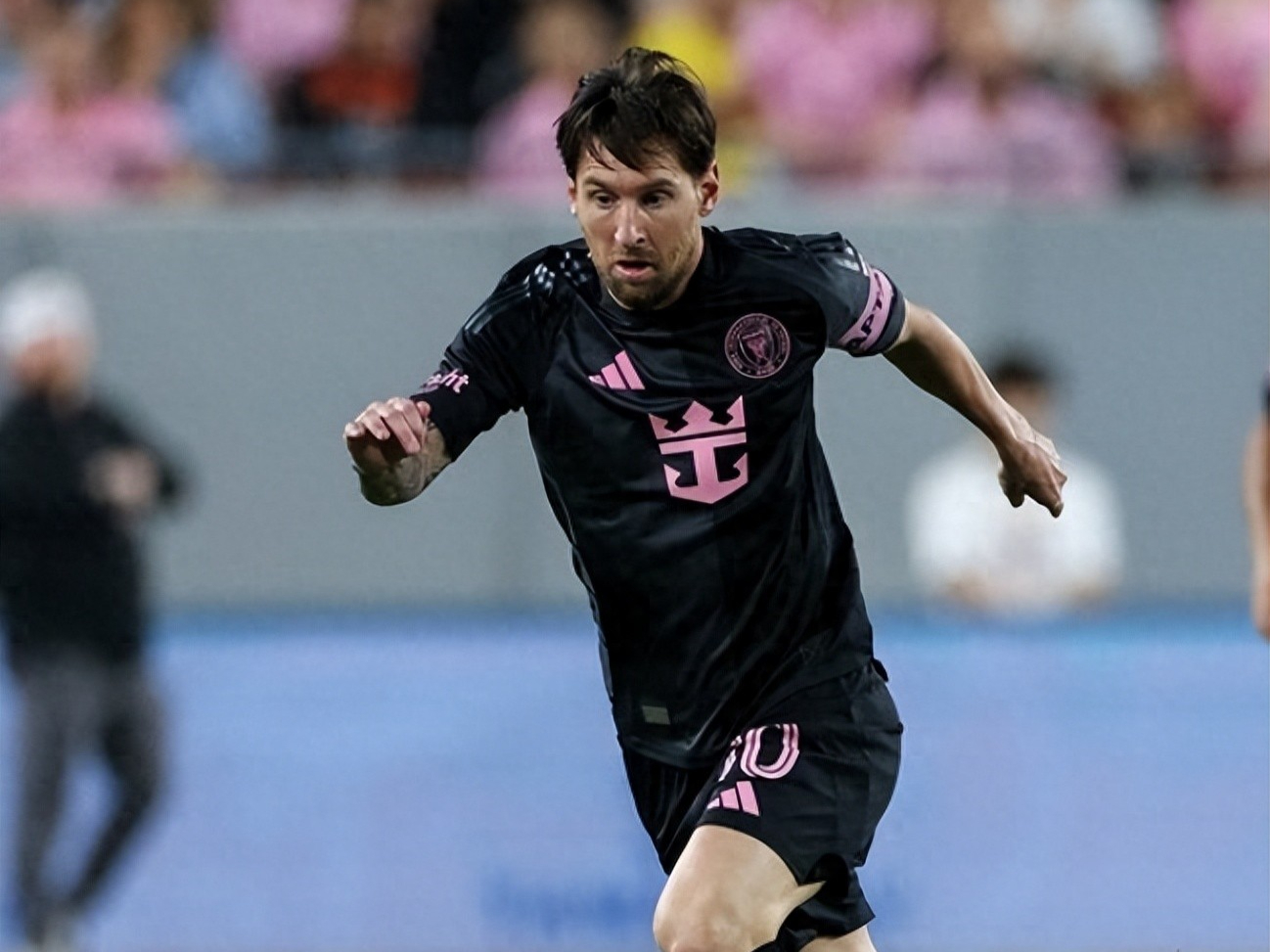 塞维利亚翻盘里昂,梅西打破历史纪录 塞维利亚翻盘里昂,梅西打破历史纪录