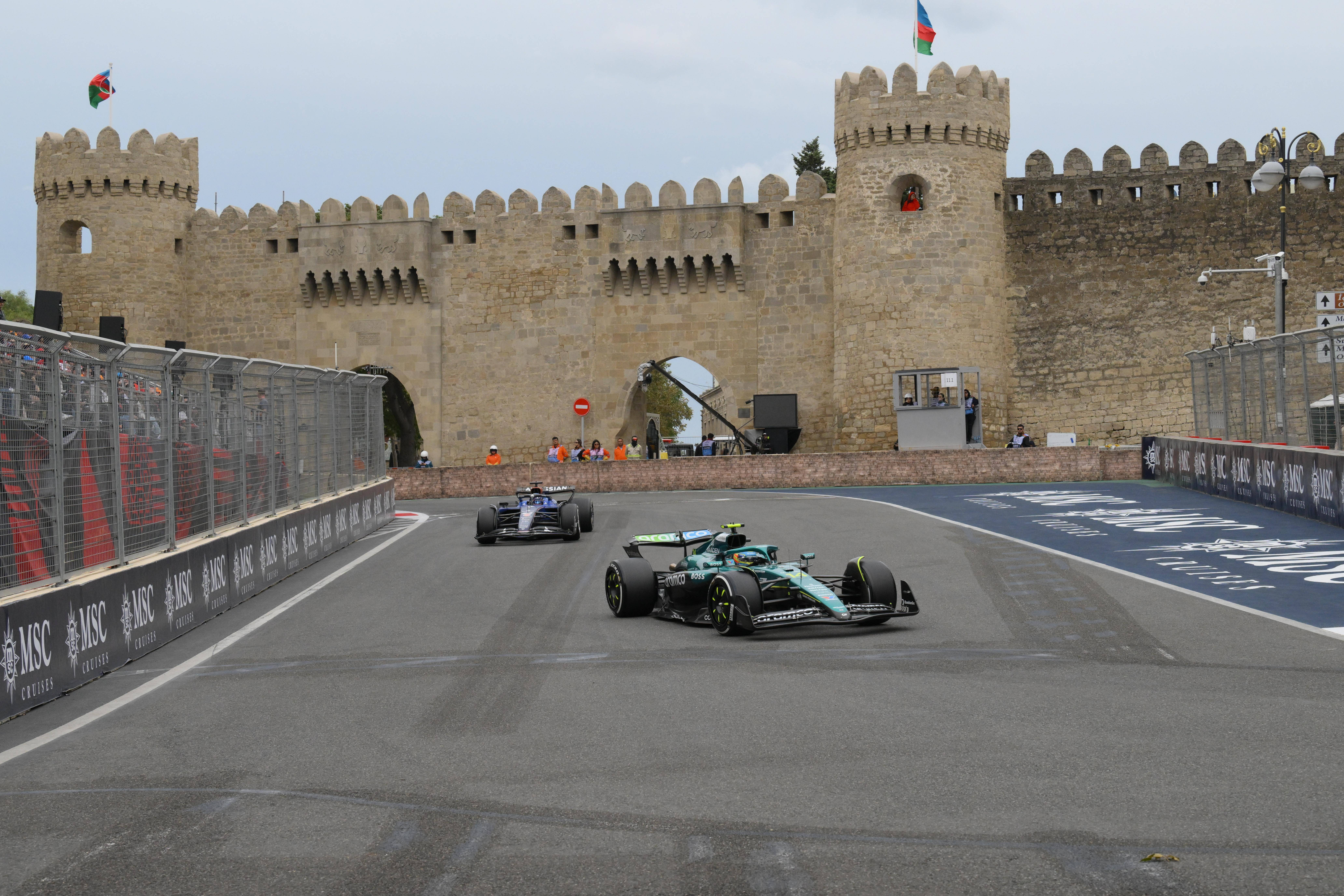 关于哈斯车队碾压威廉姆斯,塞恩斯高光表现的信息 关于哈斯车队碾压威廉姆斯,塞恩斯高光表现的信息