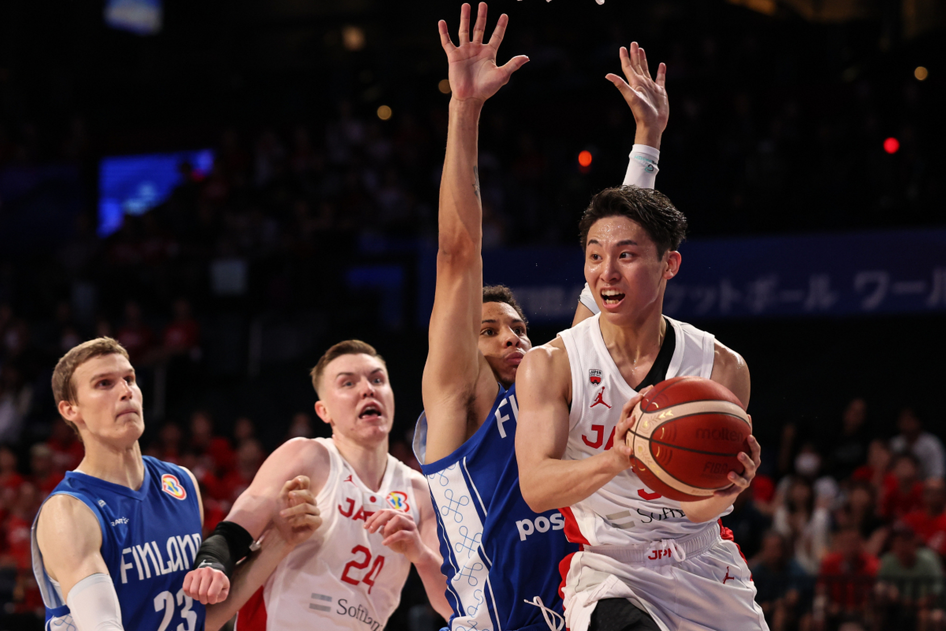 关于澳大利亚男篮强势南韩男篮，乔治·希尔绝境逆转的信息