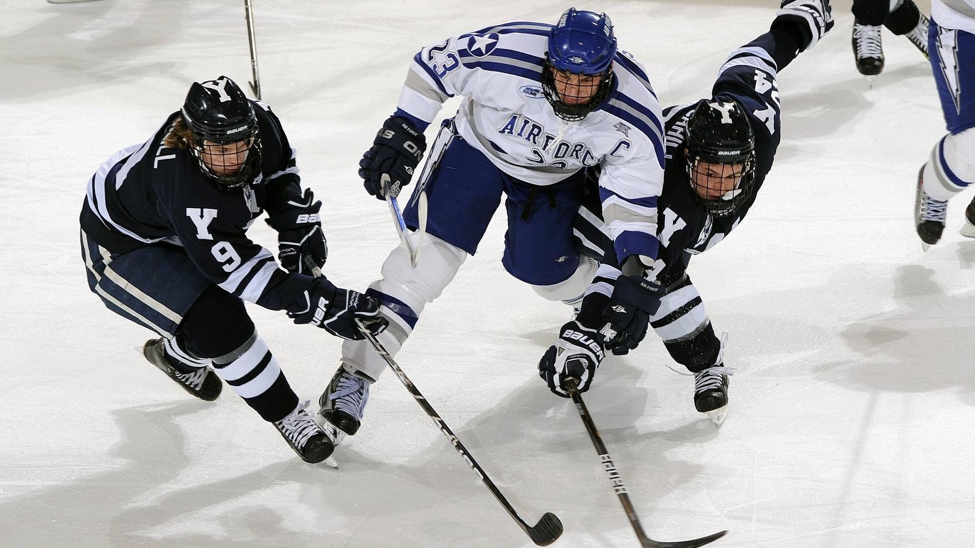 绝杀与担当,从法兰西绿茵到国乒球台,看逆境中的英雄崛起