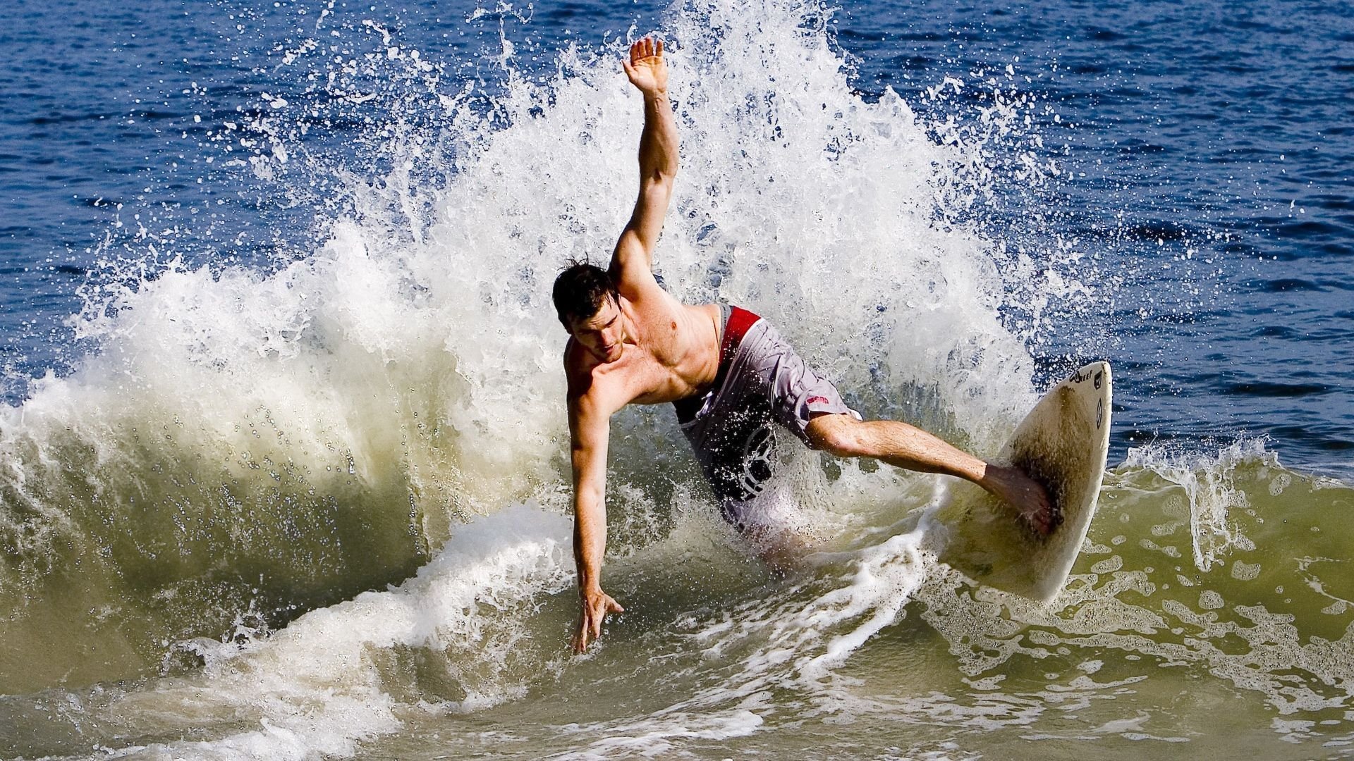 开拓者鏖战掘金，字母哥在季后赛抢七接管比赛